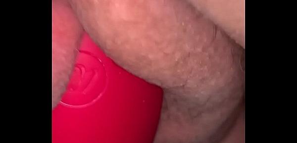  Wife using womanizer before getting a creampie